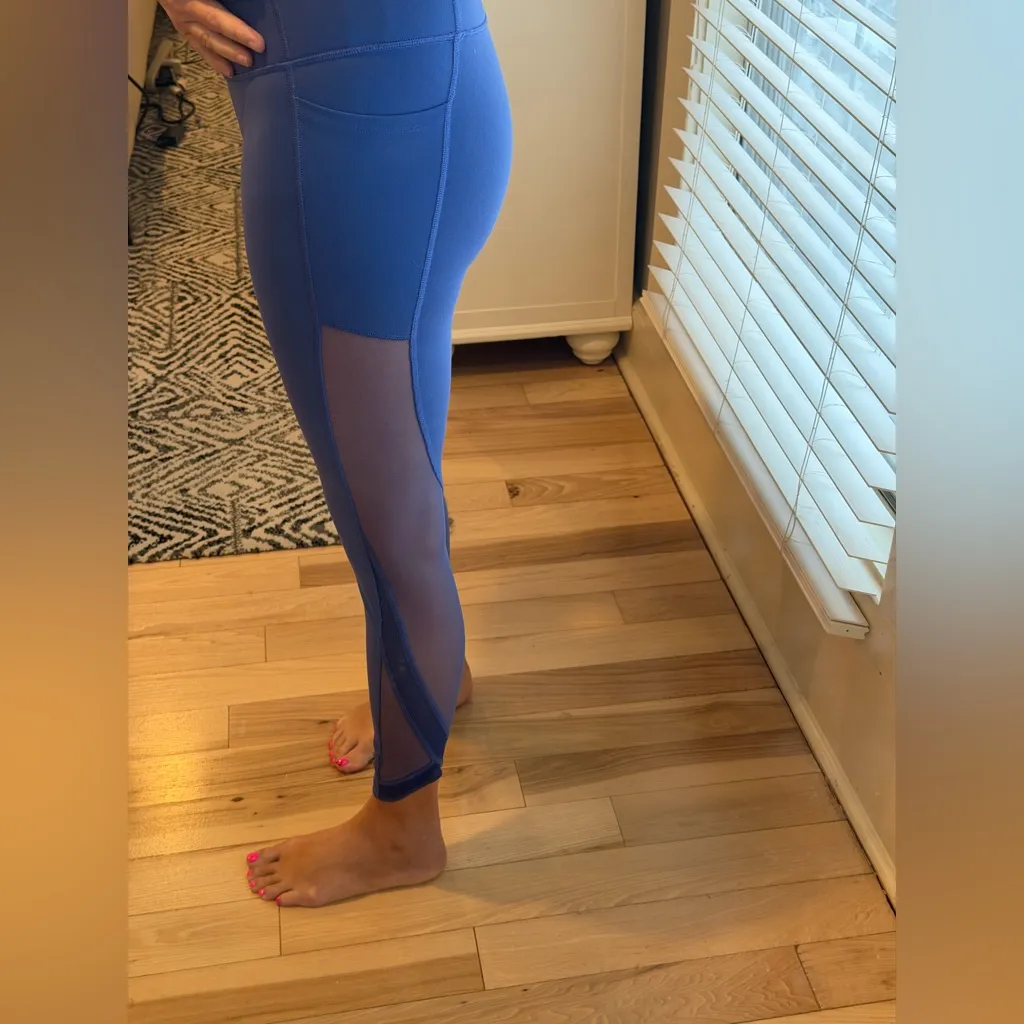 Victoria’s Secret Blue knockout leggings! Size Small! - Image 2