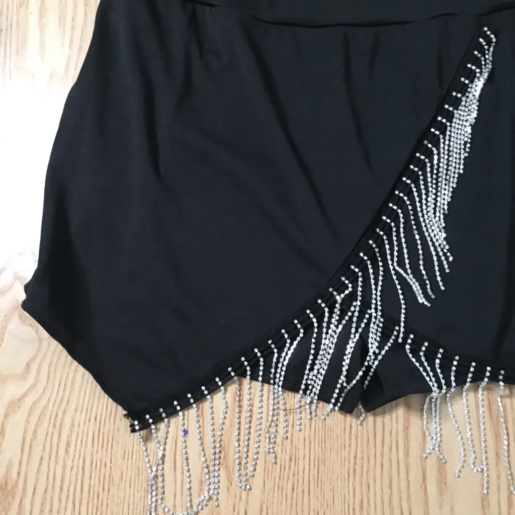 New Women’s Elegant Black Skort with Rhinestones Fringes Stretchy Size Small/Med - Image 2