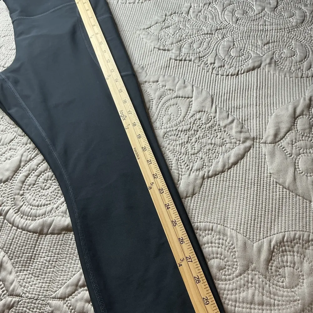 Old Navy Black Leggings Comfortable Stretch Fit - Image 8