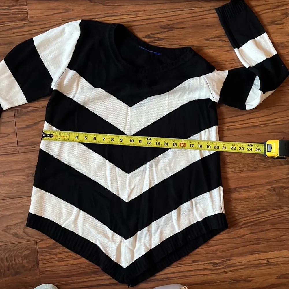 Croft and Barrow sweater - Image 5