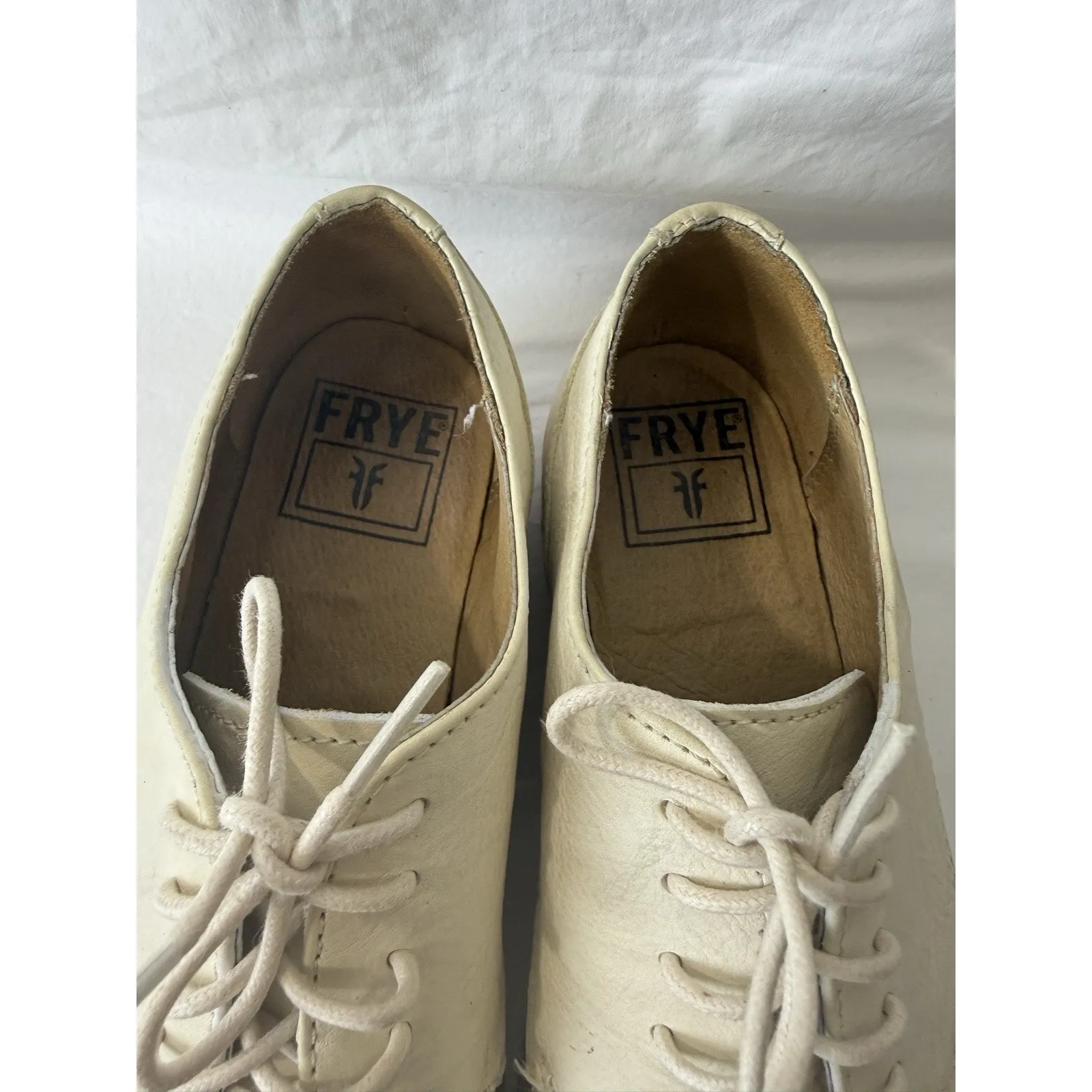 Frye Women’s Oxford Shoes US 7B Light Beige, Slightly Textured Leather - Image 9
