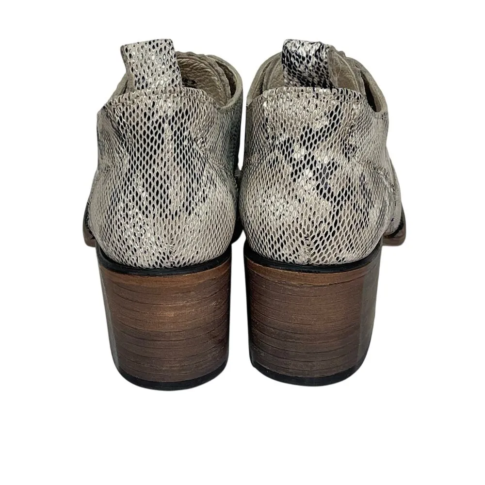 FREEBIRD by Steven Women’s Sadie Python Embossed Bootie size 9 - Image 4