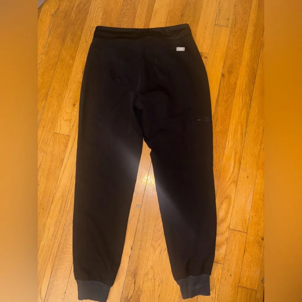 Figs black joggers - Image 4