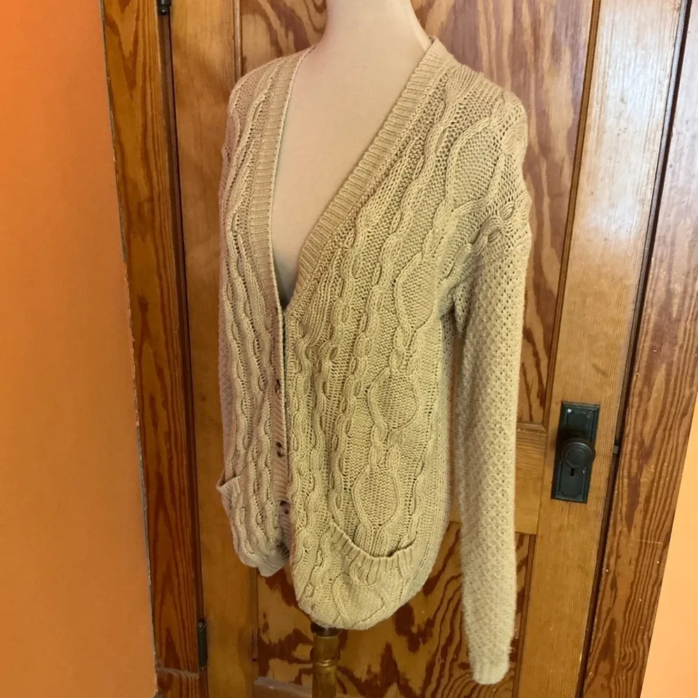 Vintage 90s tan grandpa cardigan Size undefined - Image 9