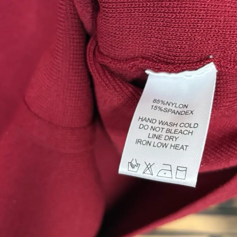 Ee:some‎ Burgundy Crop Top Size Large Red - Image 7