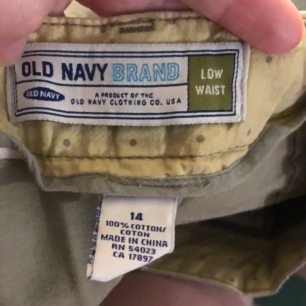 🔹4 for $30 Old Navy Low Waist Army Green Shorts, size 14 - Image 4