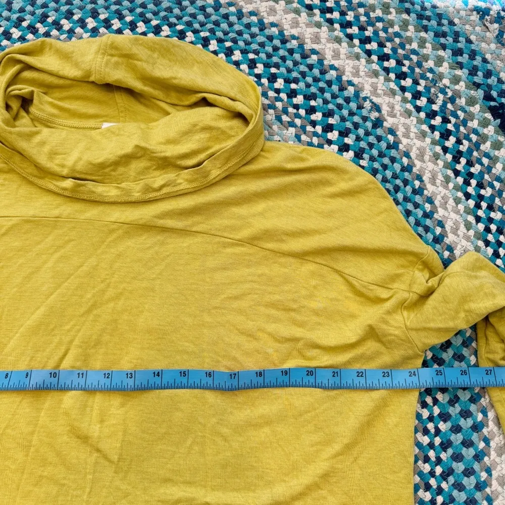 Cabi Oversized Comfort Easy Turtleneck Women’s M - Image 7