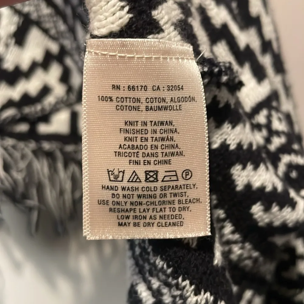 Anthropologie Moth- Black & White Stripe Fringe Oversize Shawl Aztec- Size Small - Image 8