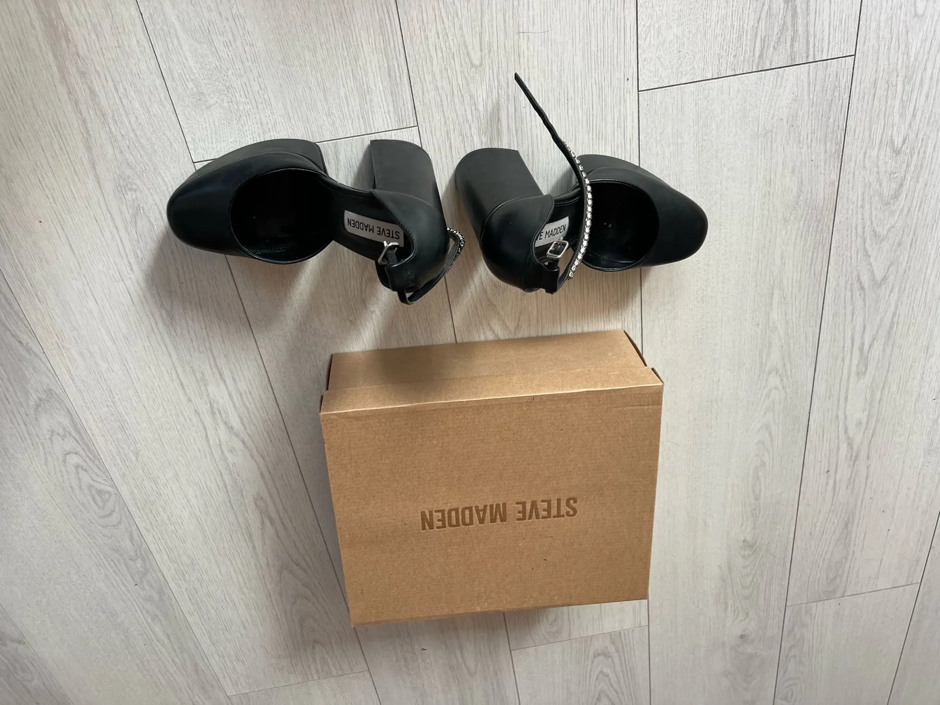 Steve Madden Black Leather Platform Heels - Image 13