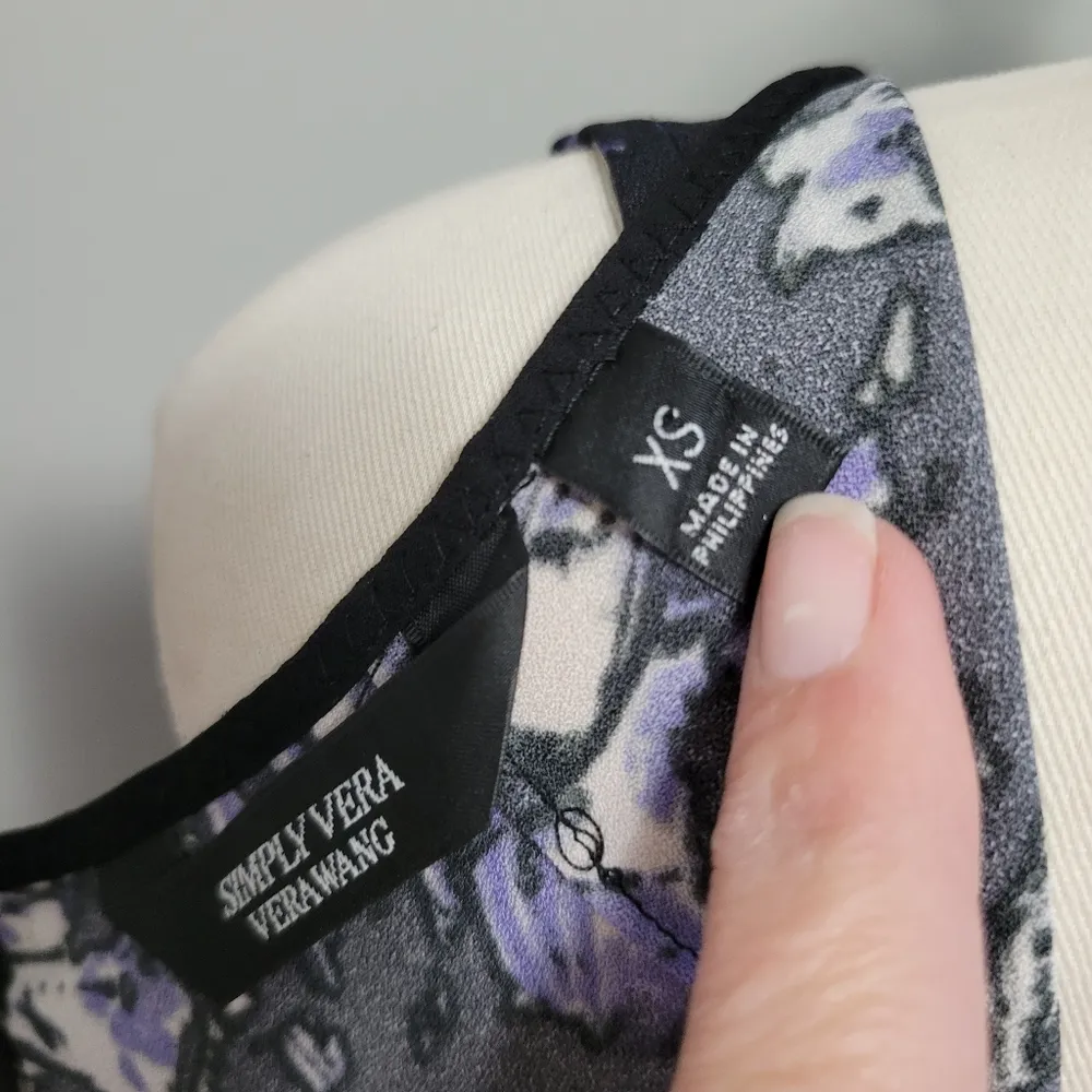 Simply Vera abstract floral fit and flare dress size xs - Image 9