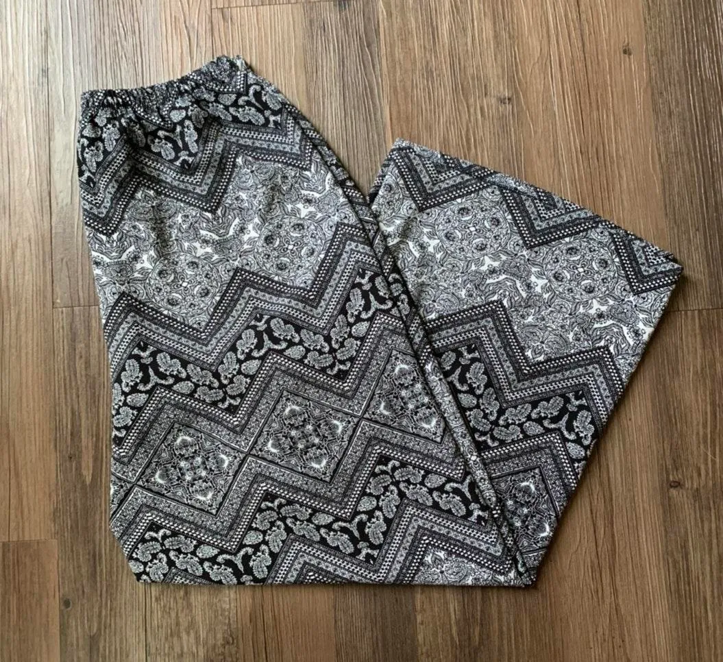 Black & White Cropped Wide Leg Pants - Image 5