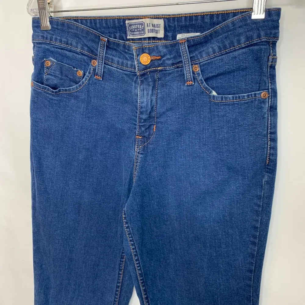 Levi's Signature Dark Wash At Waist Bootcut Sz 8 - Image 4