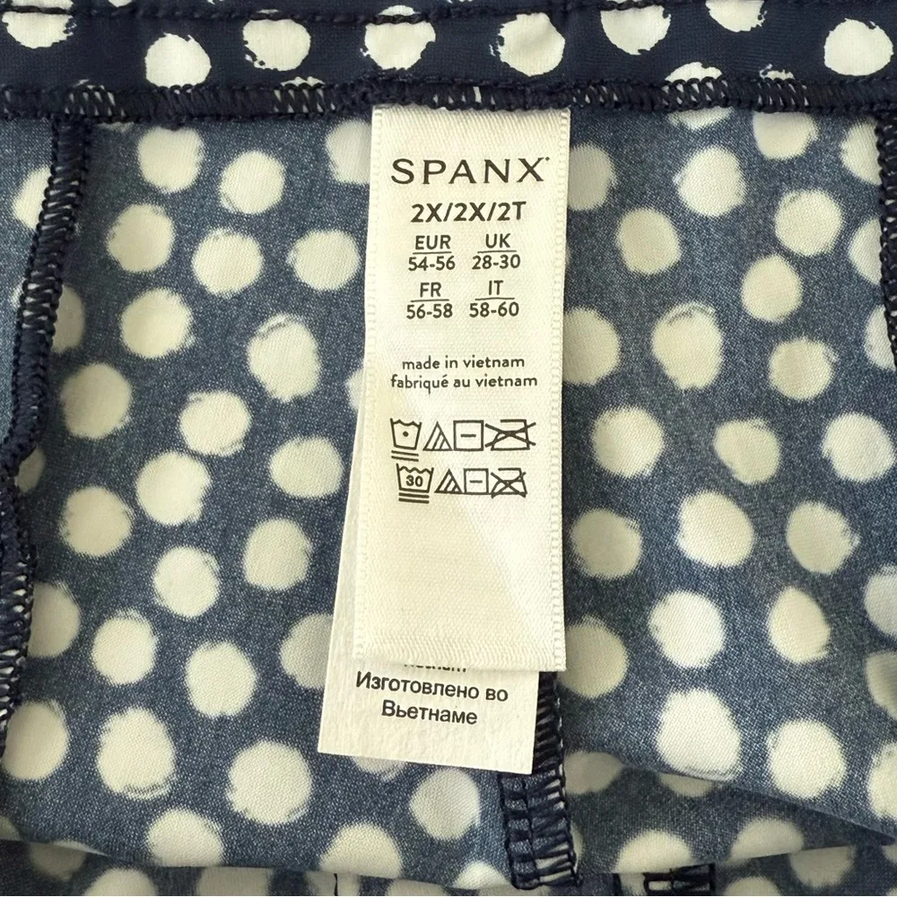 Spanx‎ Sunshine Shorts Size 2X EUC Navy Painted Dot - Image 5
