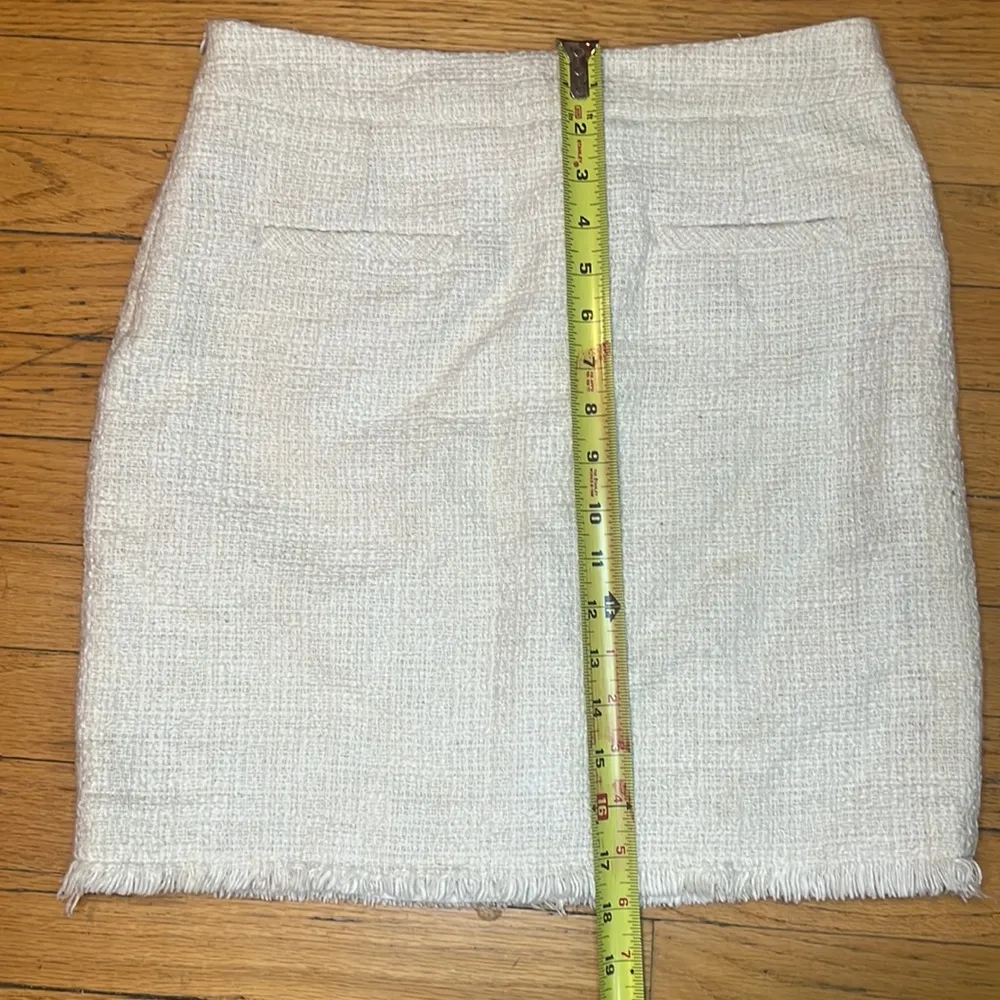 Le Lis Blanc frayed hem and decoration, fully lined skirt, Size 38 (M) - Image 3