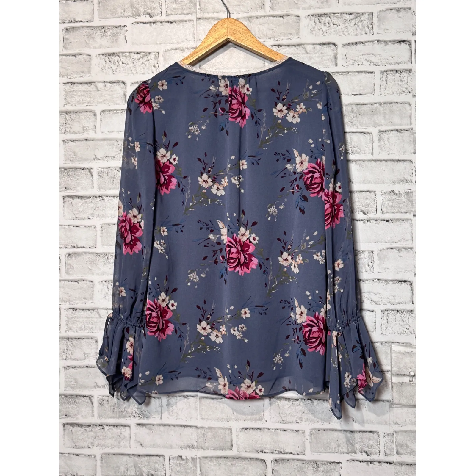 White House Black Market Floral Lace Trim Blouse Women's Size 4 Long‎ Sleeve - Image 4