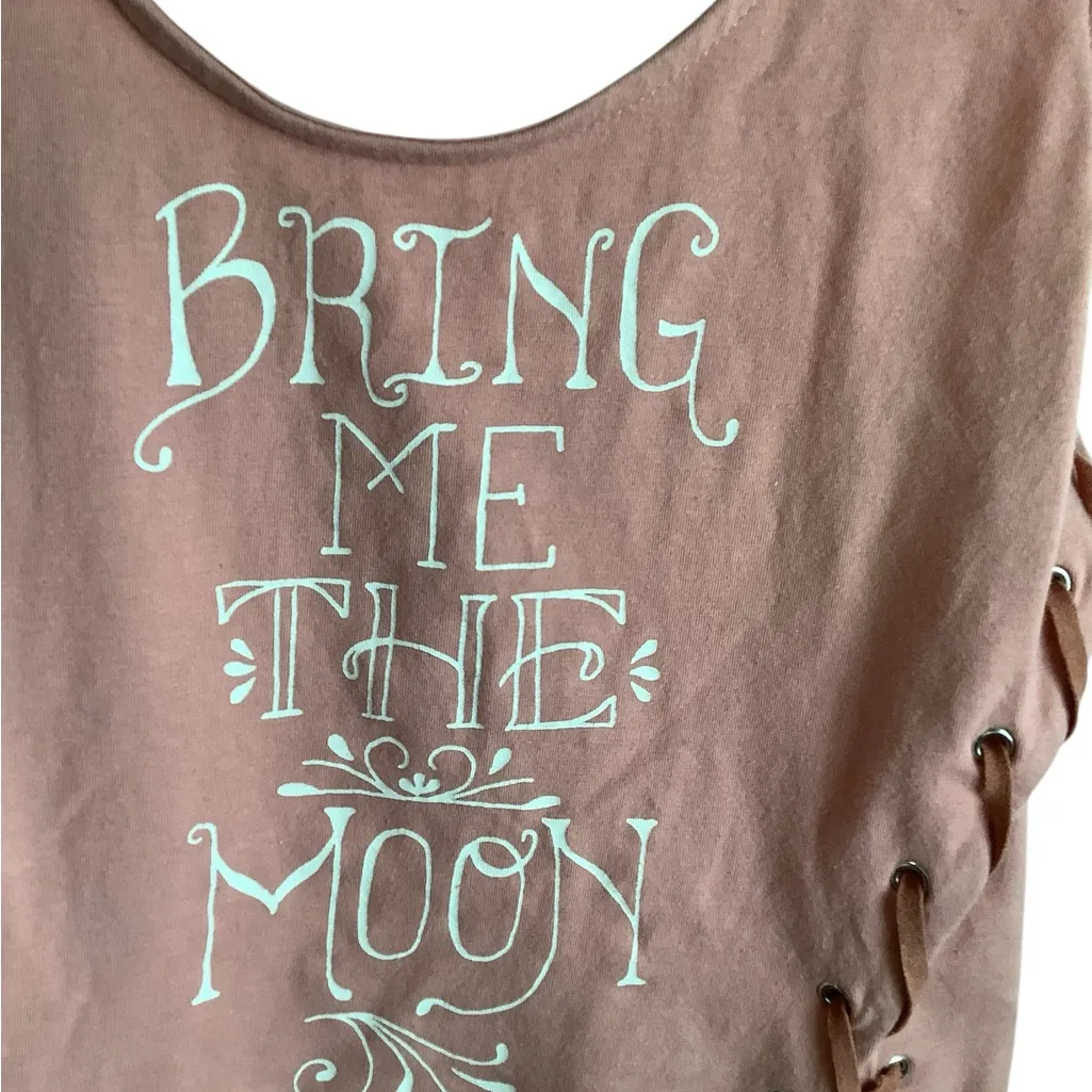 Kendall & Kylie Pink Graphic Crop Top - Image 9