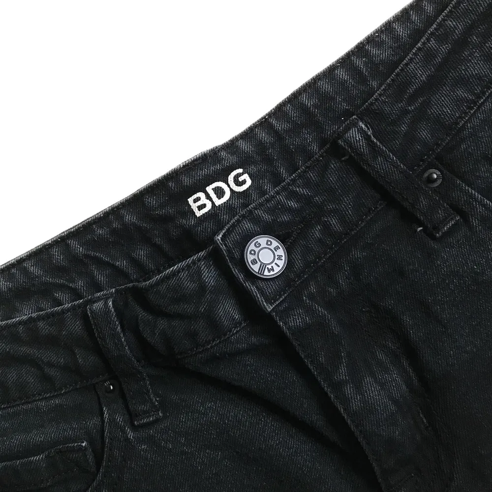 BDG Black Denim Mid Rise Shortie 28W - Image 3
