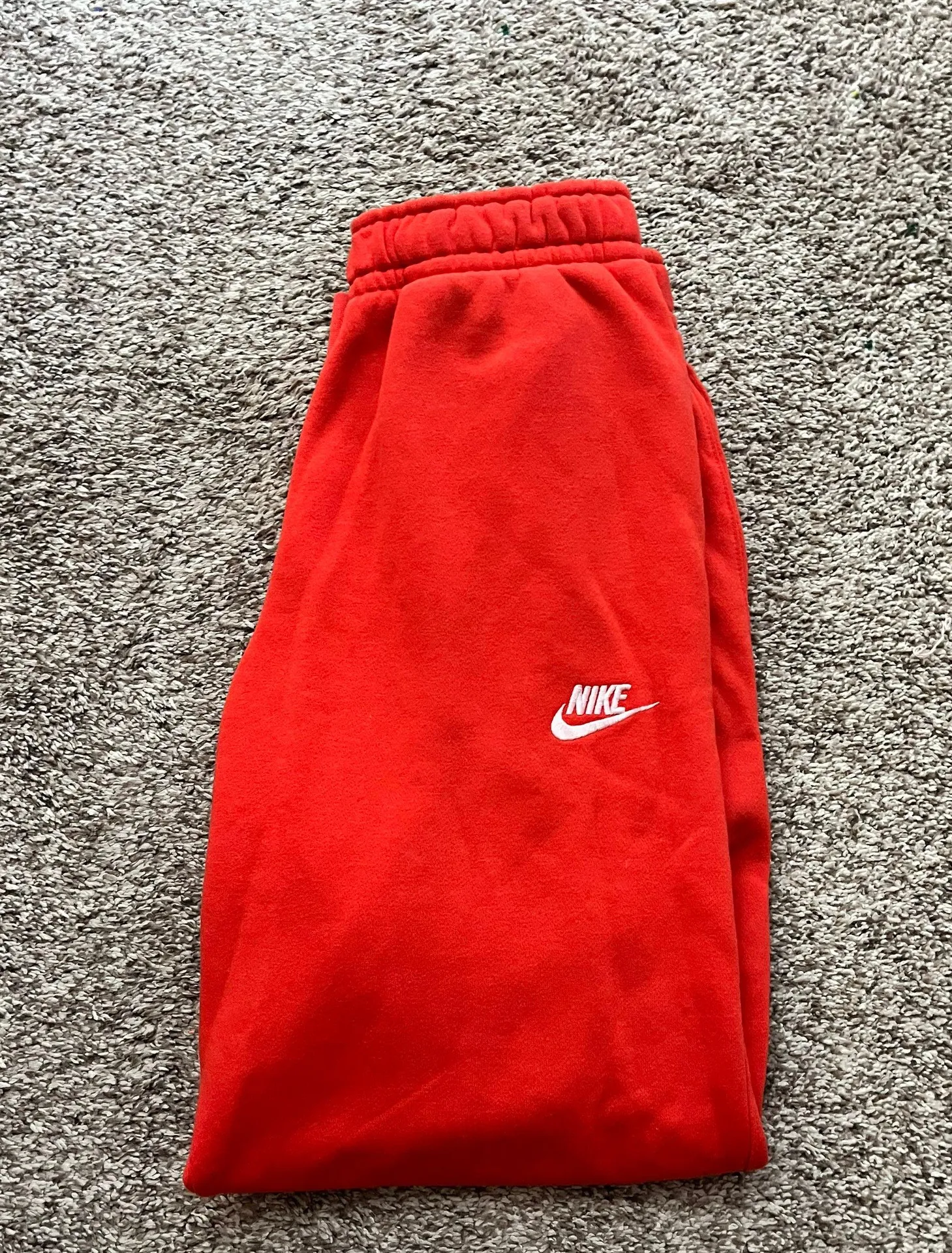 Red  sweatpants - Image 3