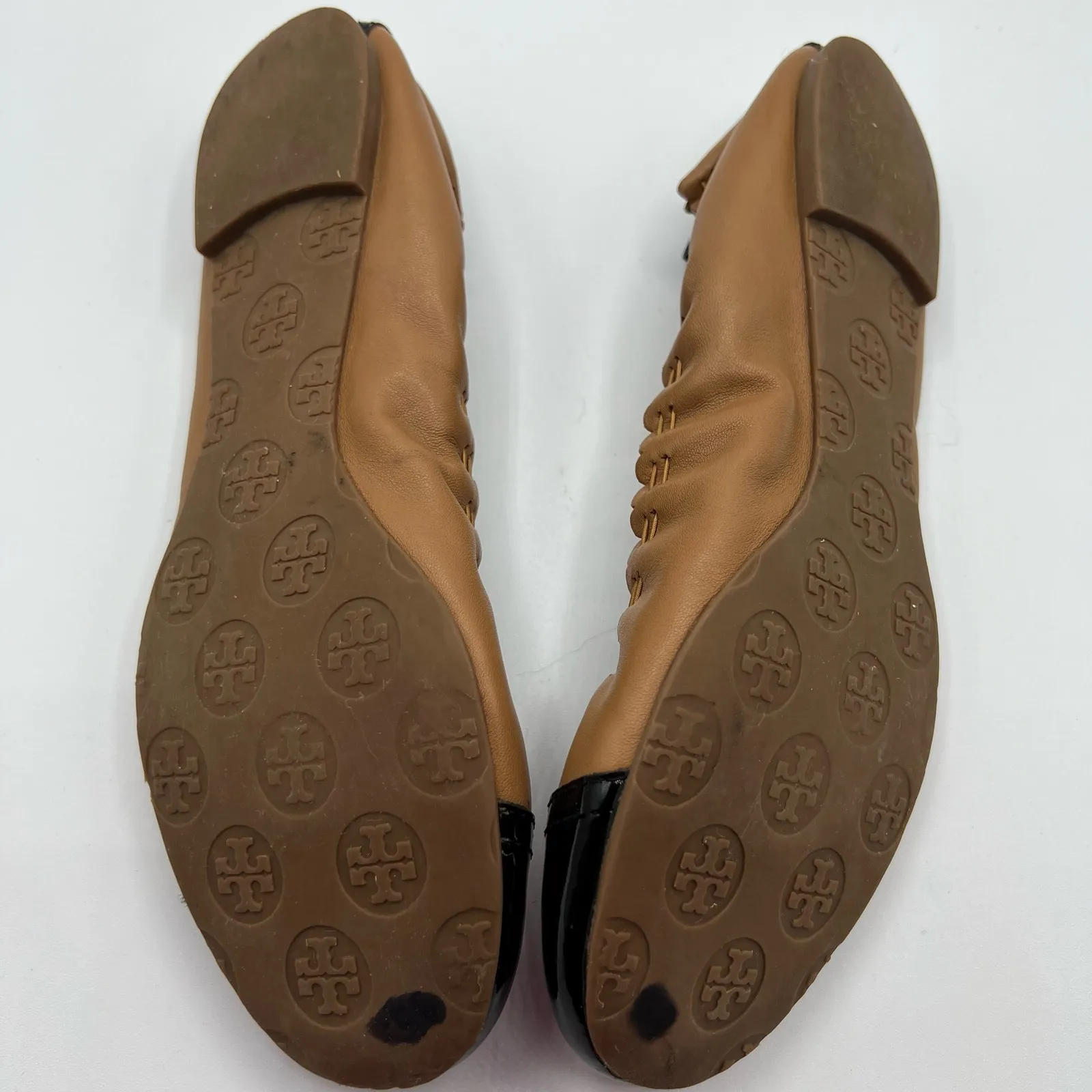 Tory Burch Melinda Ballet Flats Shoes Gold Leather Black Patent Cap Toe Size 6 - Image 7