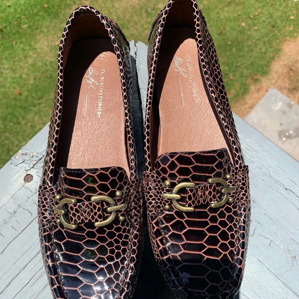 BNWOT Donald J Pliner Brown Size 7 - Image 3