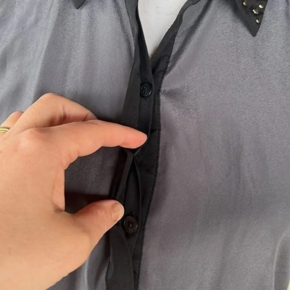 Rock & Republic Sleeveless Button Down Blouse - Image 3