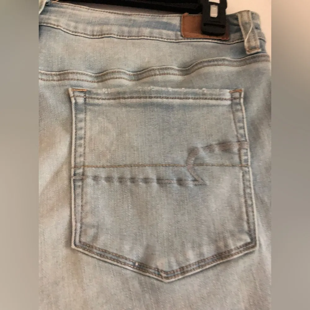 Jean Shorts Size 16 Light-wash Denim NWOT - Image 4