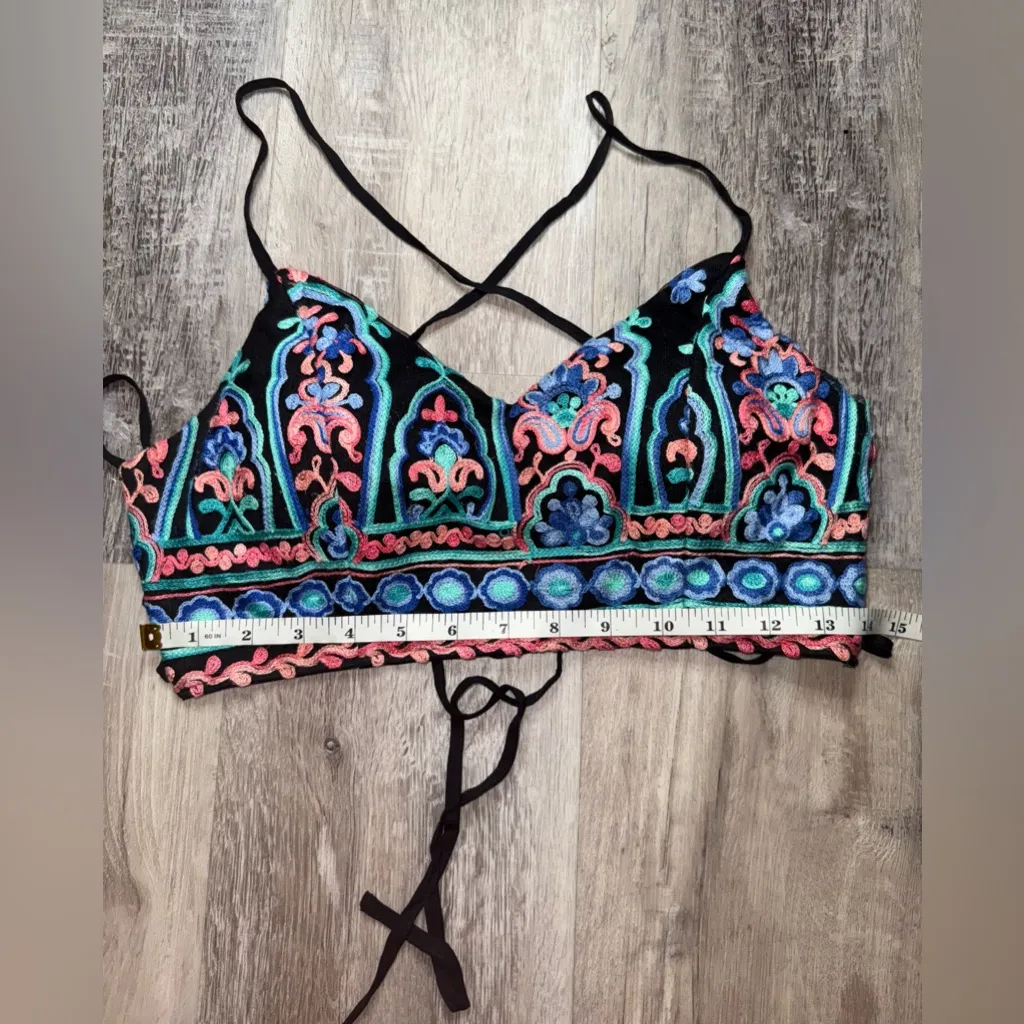 L’atiste crop top with tie back - Image 2