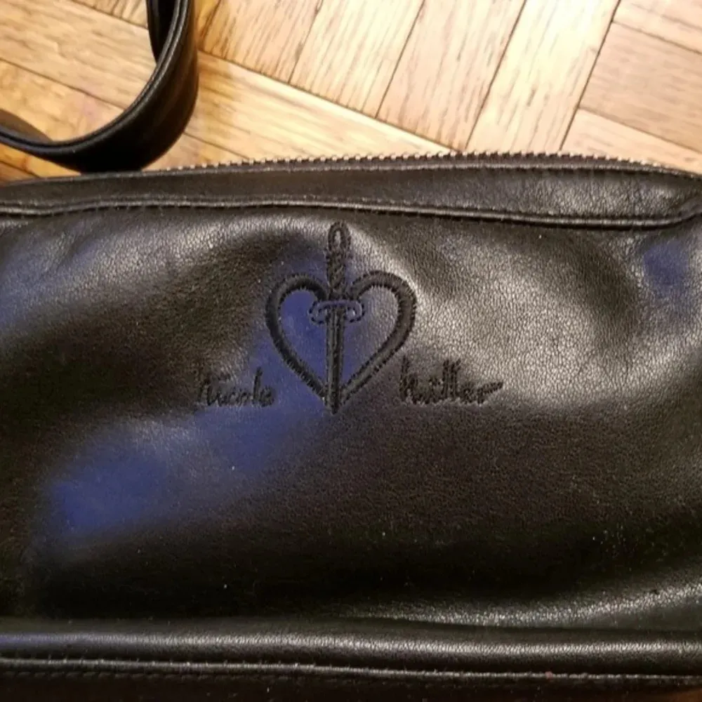 Nicole Miller Black Leather Crossbody Bag - Image 3