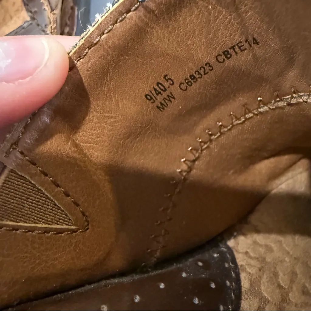 B.O.C Born Concept Aderyn Leather Slip On Clogs Womens Size 9 Brown Buckles Mule - Image 9