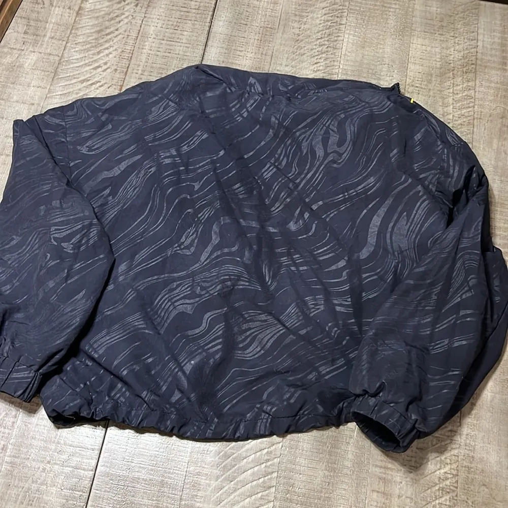 Fabletics Stace Woven Jacket Medium EUC - Image 8