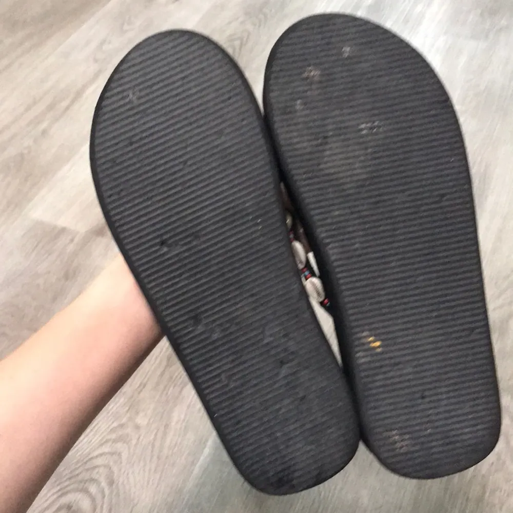 Joe Boxer Straw Sea Shell Platform Y2K Flip Flops - Image 6