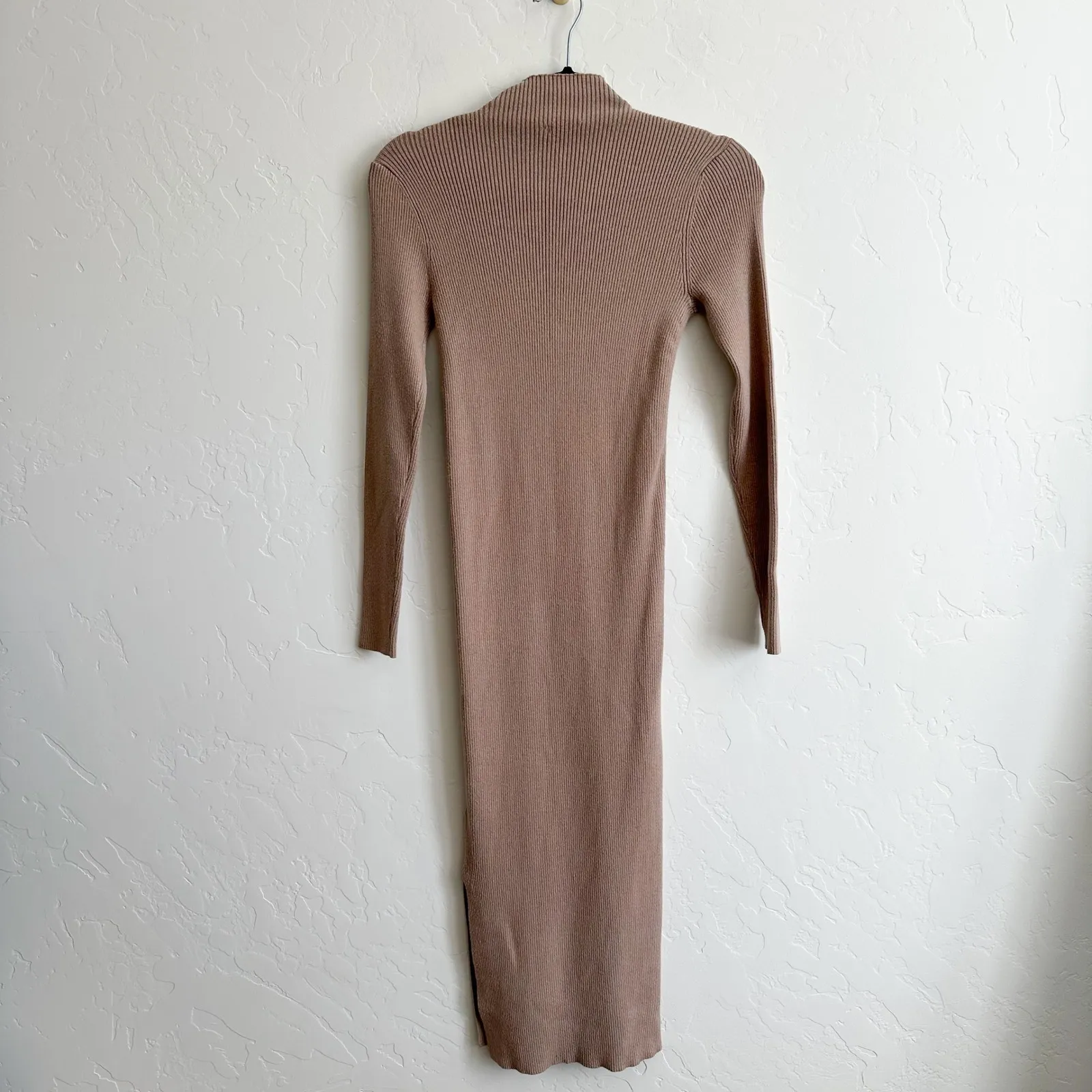 Denim Forum | Aritzia Ribbed Knit Mock Neck Midi Bodycon Dress in Tan Size Med - Image 5