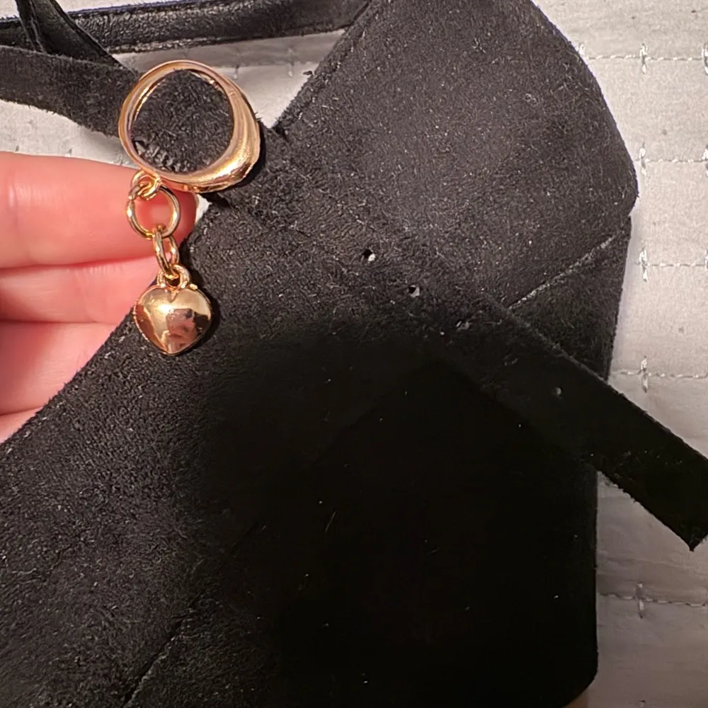 Chic Black Heeled Mary Jane Shoes - Image 3