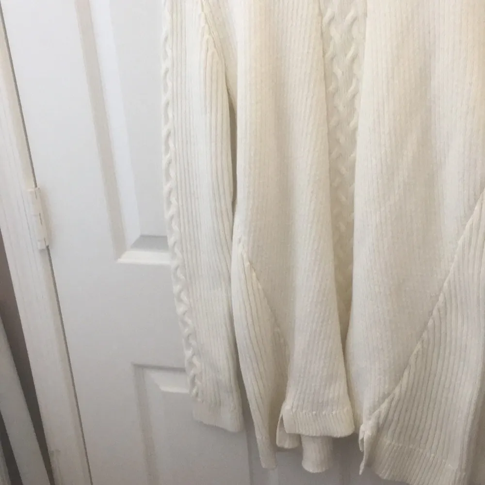 FINAL MARKDOWN Ladies nautica sweater xxl - Image 2