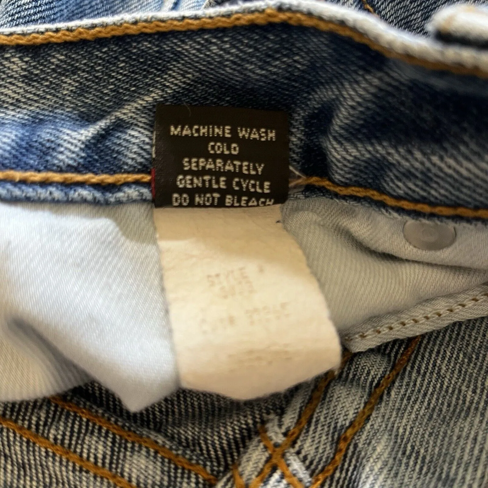 Dungarees Women's American Eagle Cut off Jean Shorts Y2k‎ Lt Blue Size 6 - Image 5