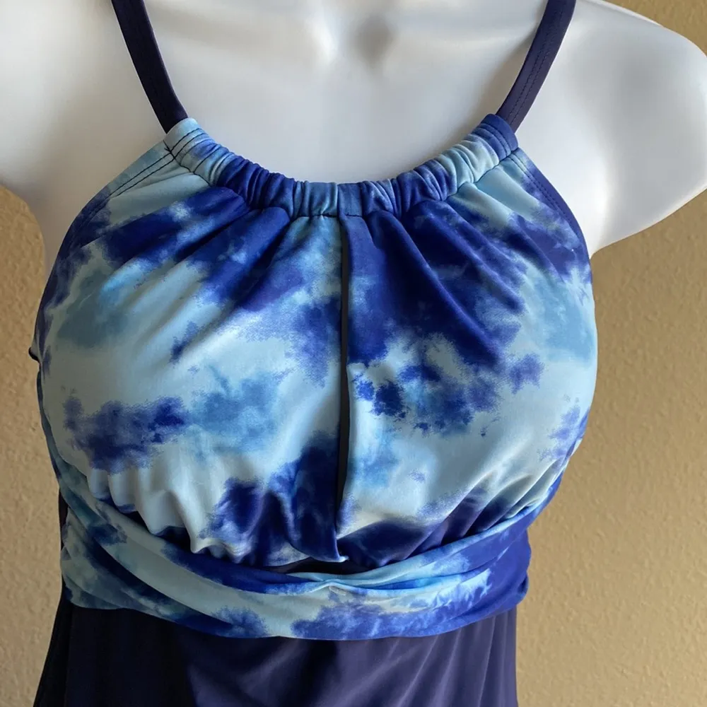 Sexy Onepiece tie dye / watercolor criss cross keyhole bust detail swimsuit - Image 6
