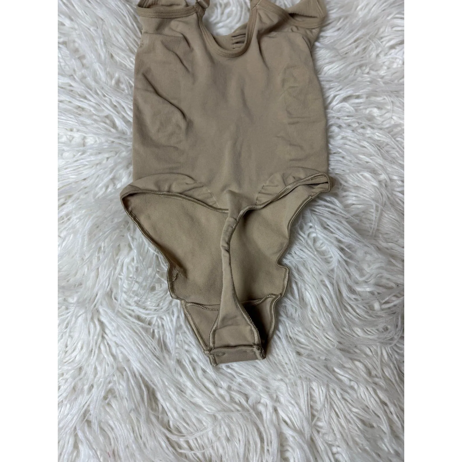 Skims Seamless Sculpt Thong Bodysuit Clay Size Small - Image 7