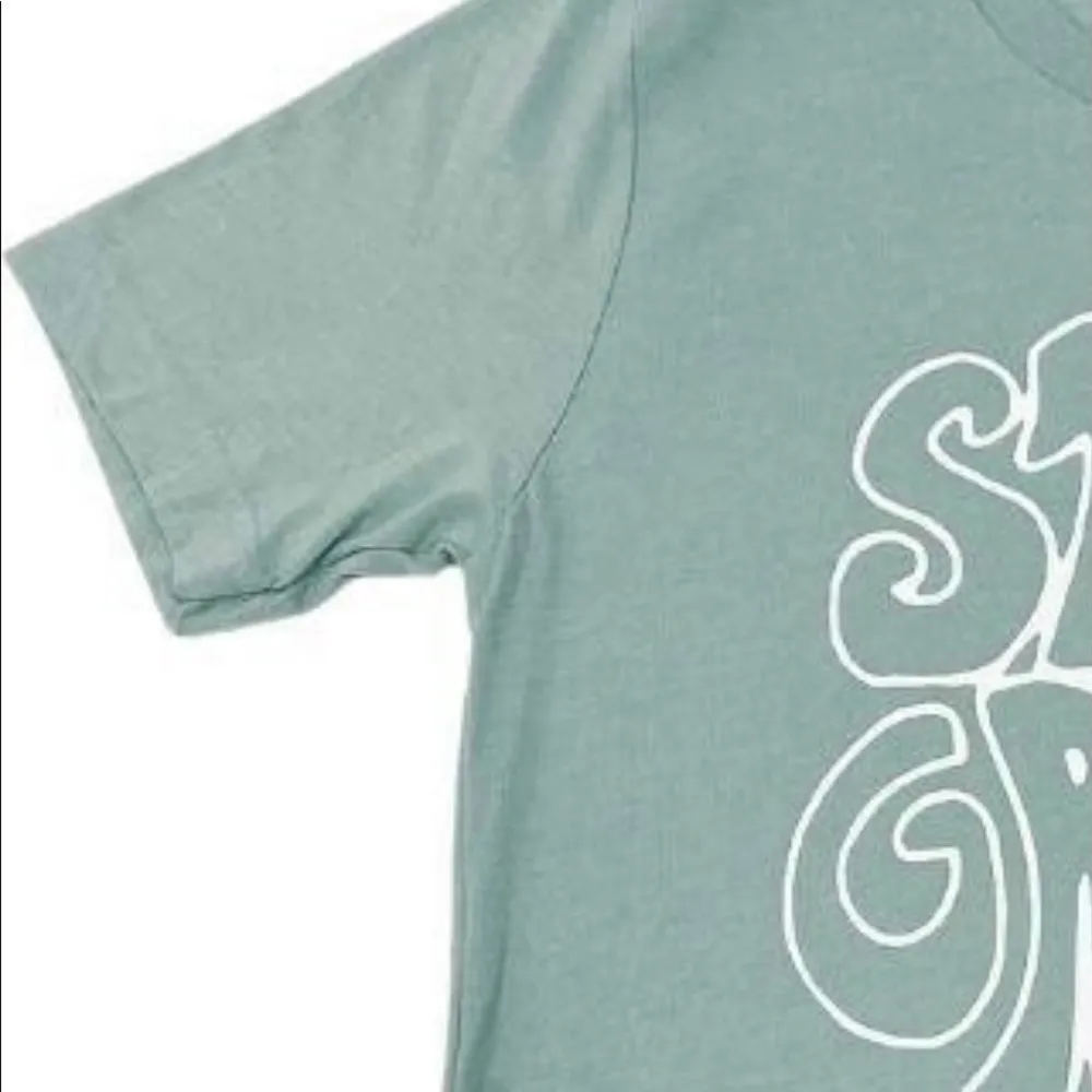 Stay Groovy Graphic Tee.  pretty tee - Image 4