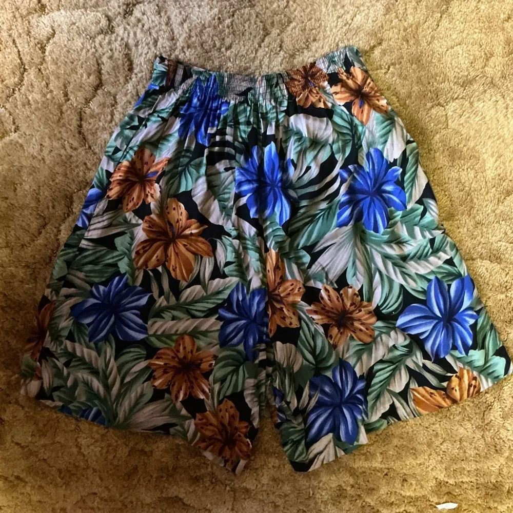 Vintage 80s floral high waist mom shorts Blue Size M - Image 9