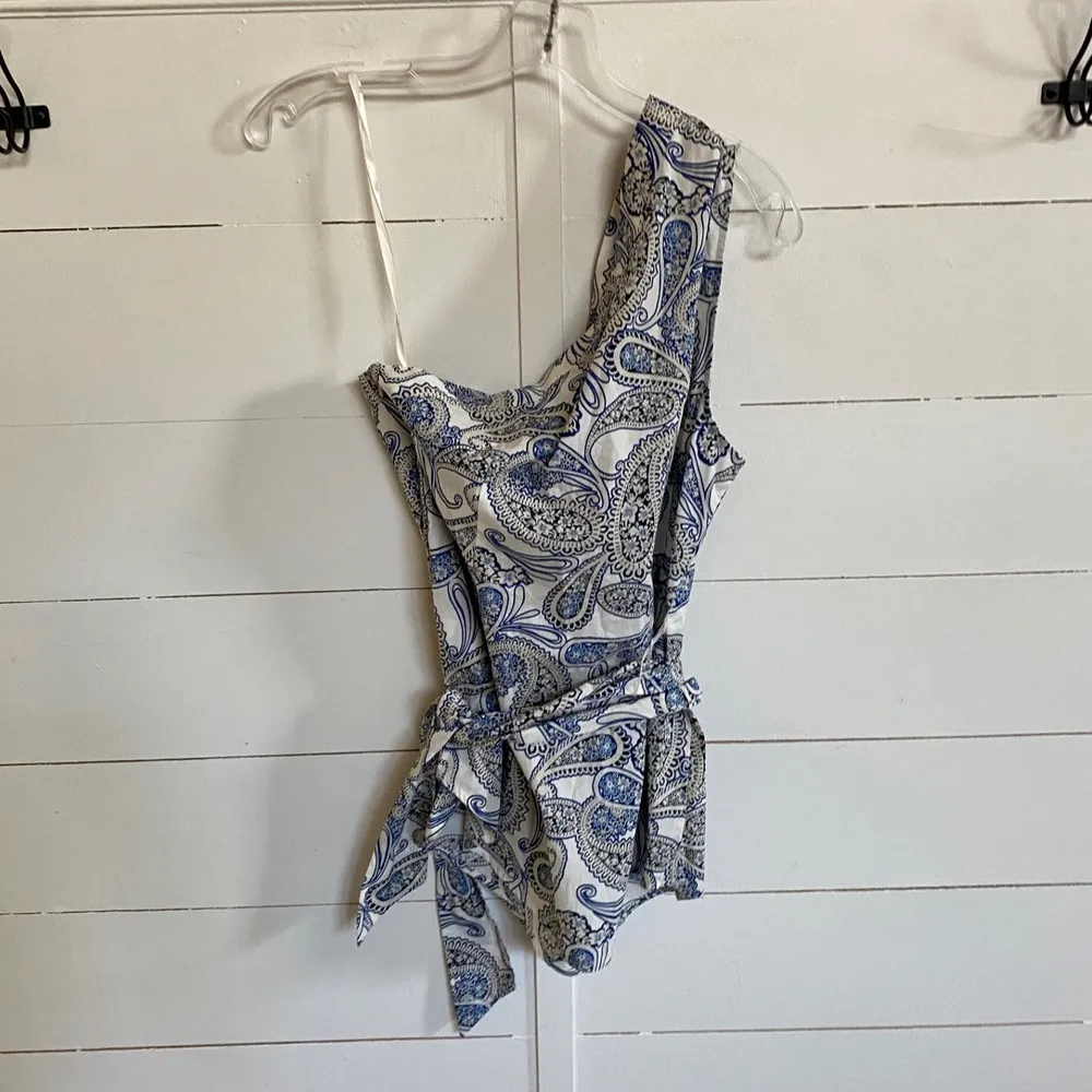 Banana Republic Women's Vacay One Shoulder Poplin Top Paisley- M 100% Cotton NWT - Image 11