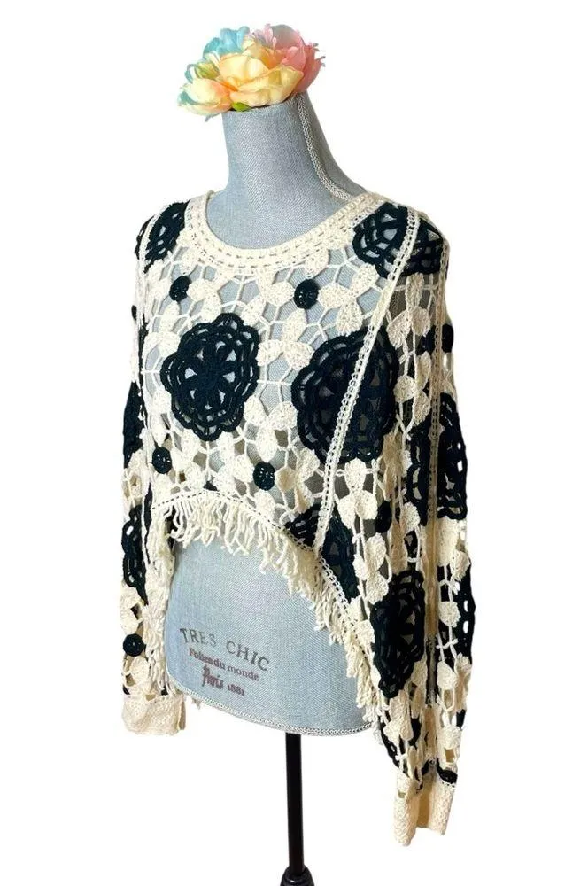 Cropped Knit Sweater: Long Sleeve Casual Crochet Tassels Hollow Out Pullover Black Size M - Image 3