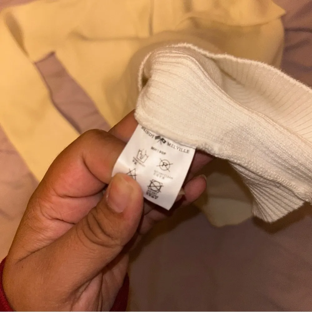 Brandy Melville sweater - Image 3