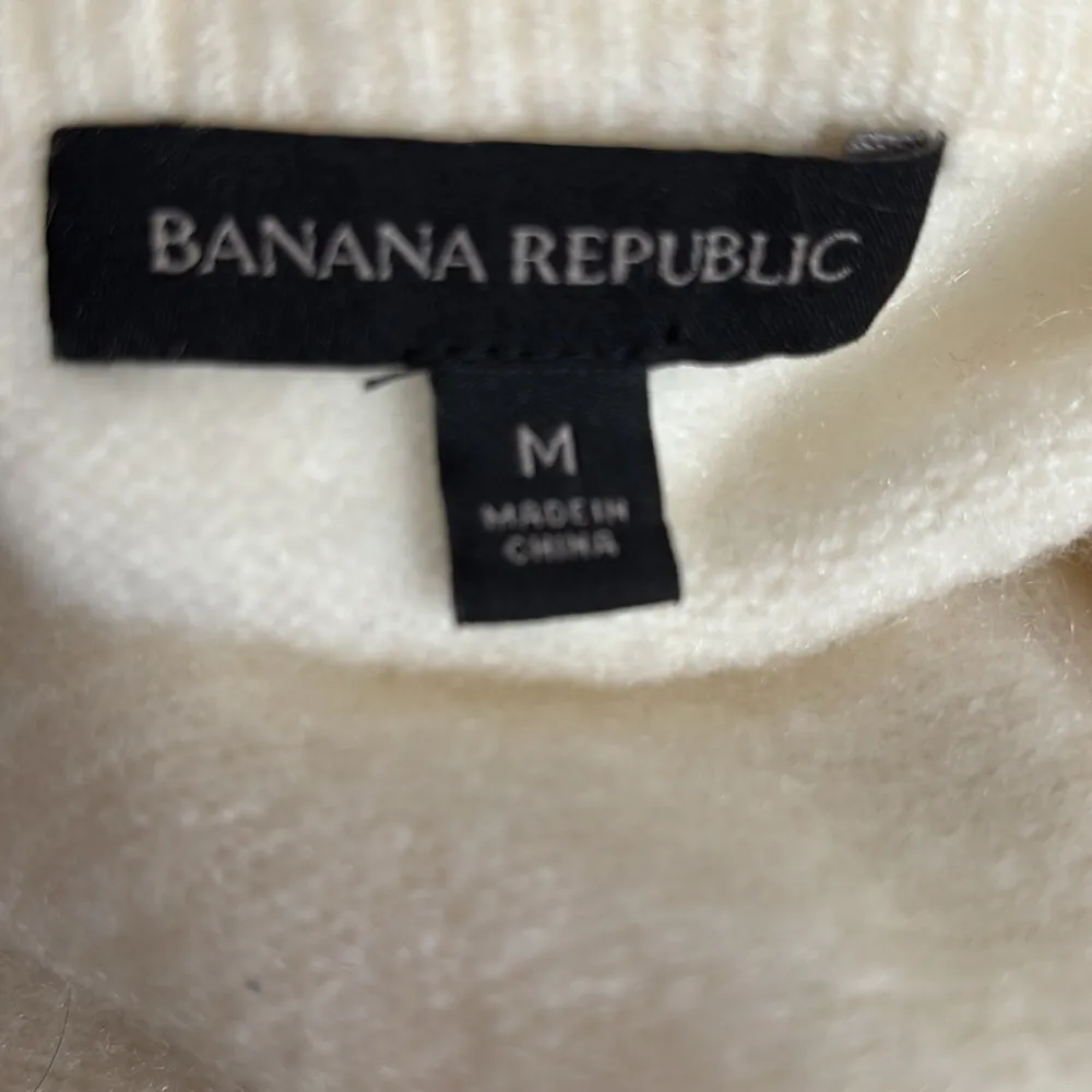 Cream Fuzzy Cozy Sweater Sz M Wool Mohair Nylon Blend  Crew Neck - Image 3