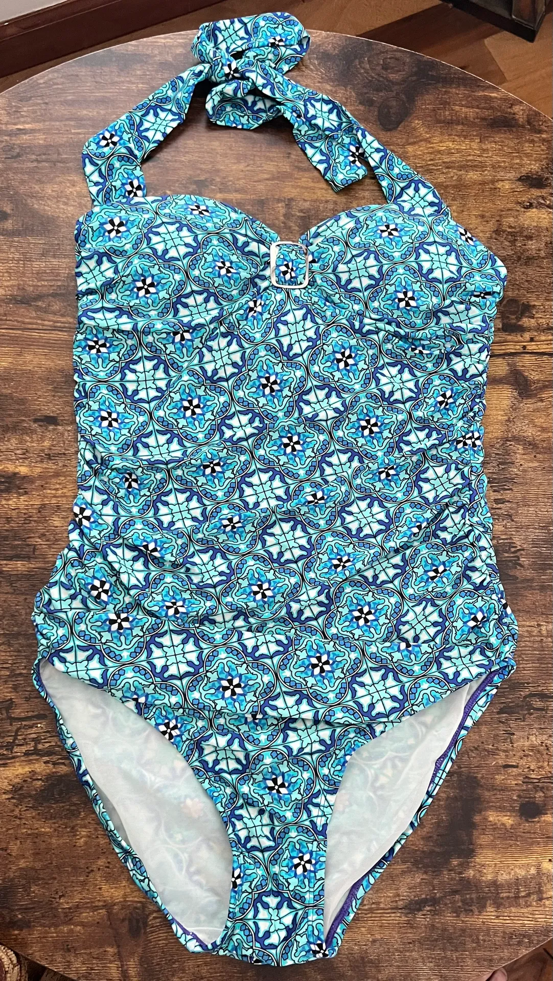 Spanx Love Your Assets by Sara Blakely,  | One piece Fiesta Tile Foundations Swimsuit. Size: M. - Image 2