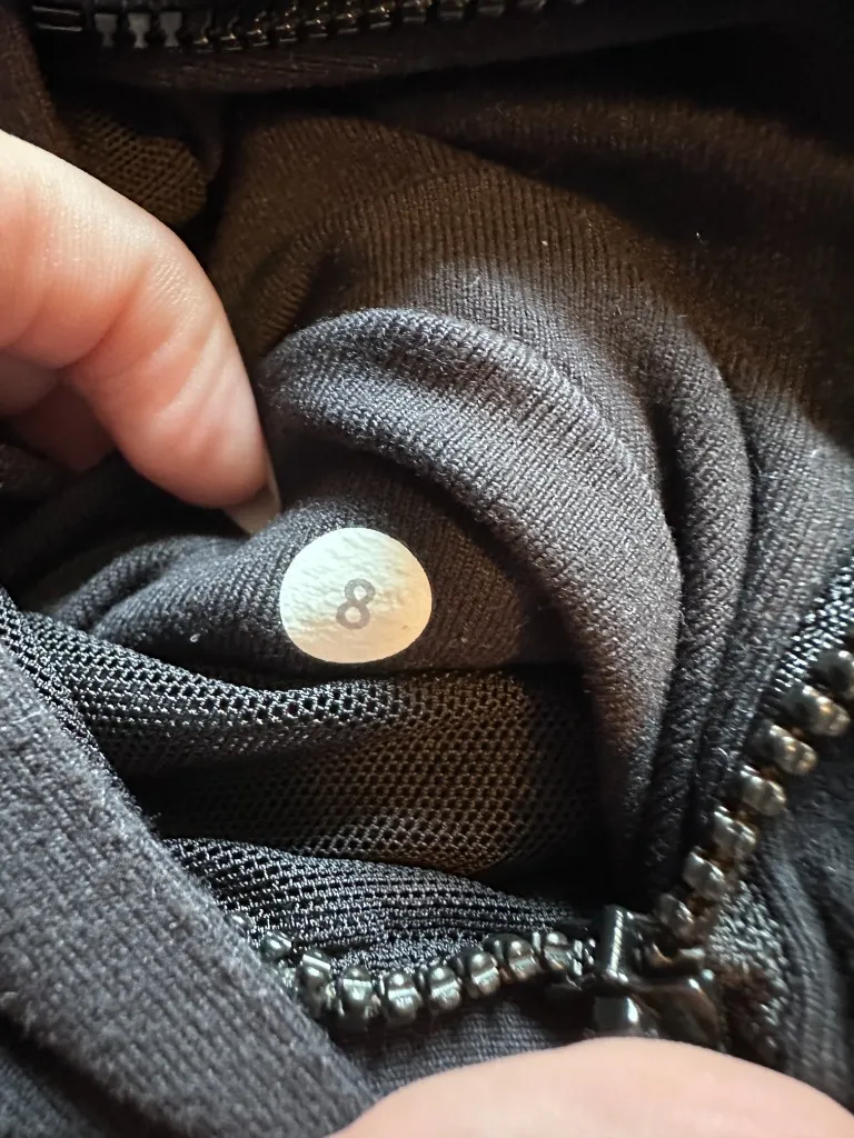 Lululemon Jacket Full-Zip - Image 2