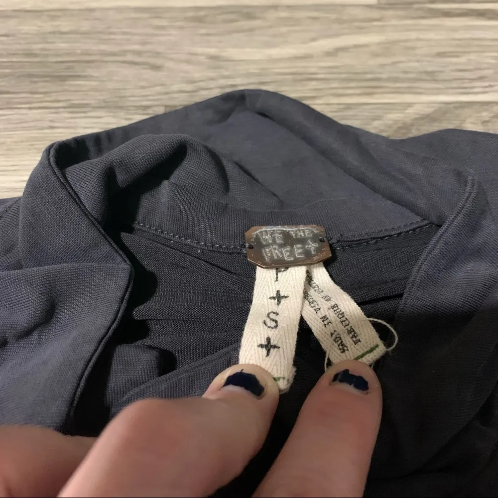 Free People Grey Oversized Long Sleeve Shirt; Small - Image 5