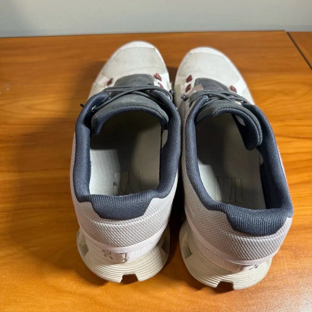 On Running Women's Cloud 6 Lifestyle Shoe Sneaker Slip On White Grey Comfort 11 - Image 3