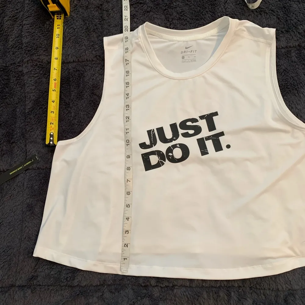 Nike Muscle Shirt - Image 12