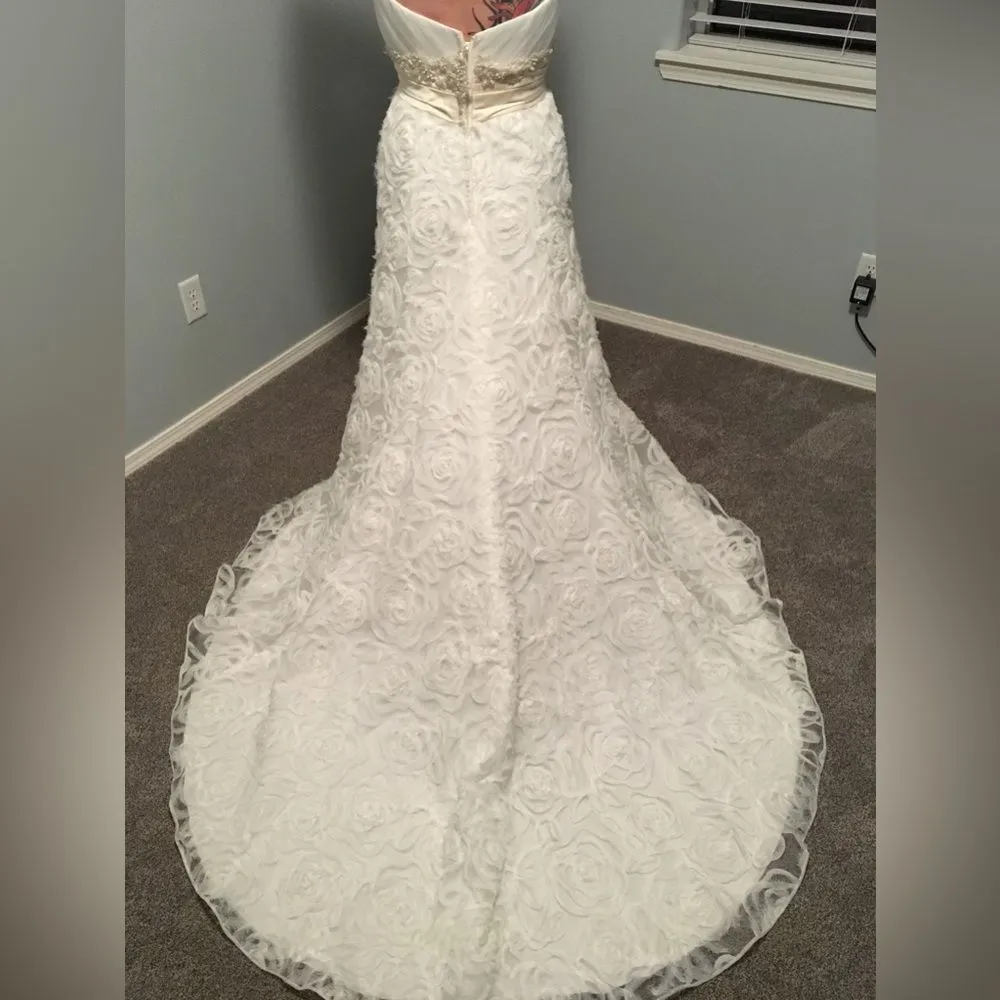 NWOT Casablanca Bridals Ivory Gown - Image 14