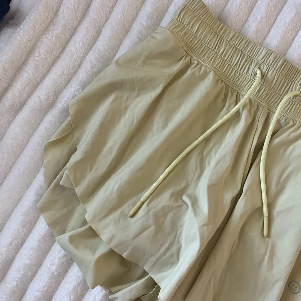 Gilly Hicks  Flowy Yellow Shorts - Image 3